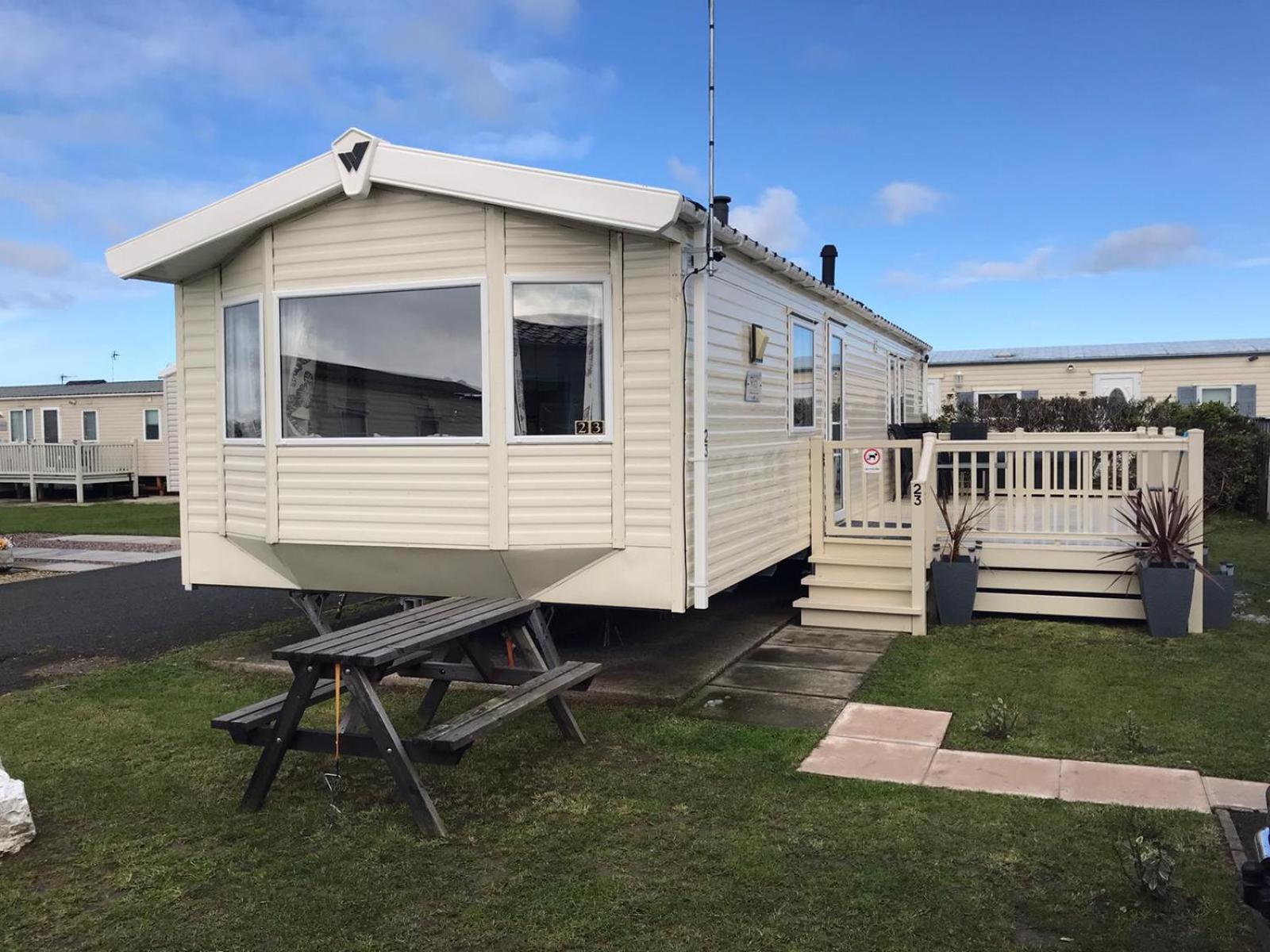 Two X 8 Berth Static Caravan On Lyons Robin Hood Rhyl North Wales Meliden Екстериор снимка